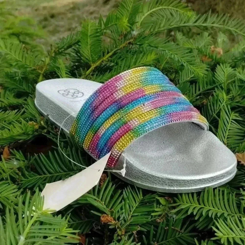 Daisy Fuentes Slides